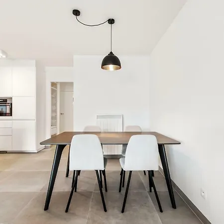 Modern & Central With Free Parking Διαμέρισμα De Haan