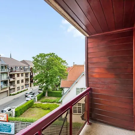 Modern & Central With Free Parking