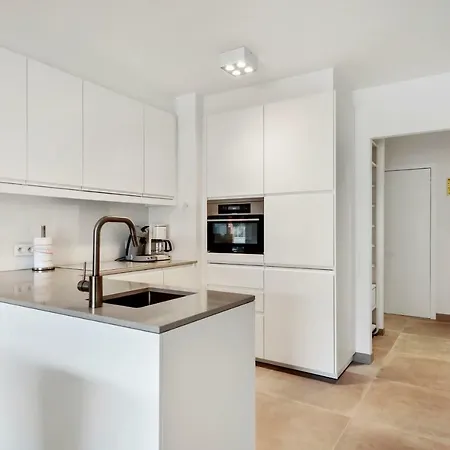 Διαμέρισμα Modern & Central With Free Parking